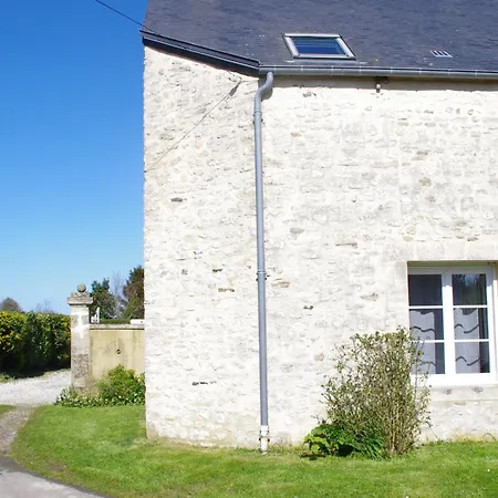 Maison avec jardin, baby foot, flipper, table de ping pong, à 1km à pied Omaha beach et près Port en Bessin Sainte-Honorine-des-Pertes Exterior foto