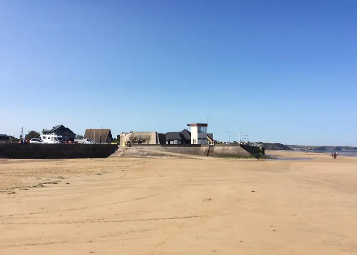 Le So Sweet, Maison Avec Jardin Clos, Terrasse Amenage, Jeux Et Jouets, Baby Foot, Flipper, Table De Ping Pong, A 1Km De La Plage D\' Omaha Beach Et Pres Port En Bessin